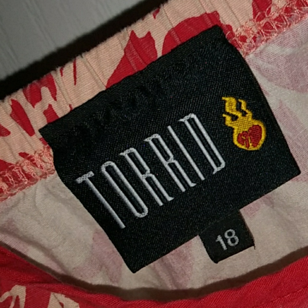 Size 18 Torrid red and cream swim halter cover 🍾 - Picture 6 of 6